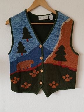 Vintage Gina Peters Woodland Knitted Button Up Vest Bear
